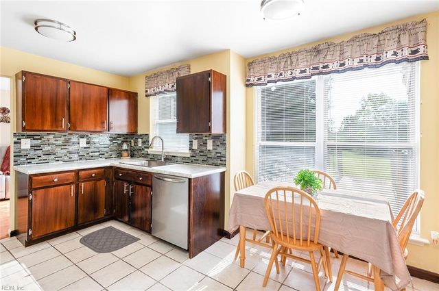 4112 Peridot Drive DR, Virginia Beach, VA 23456