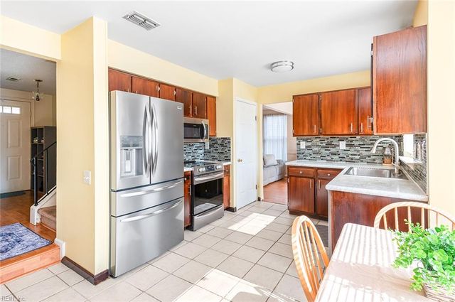 4112 Peridot Drive DR, Virginia Beach, VA 23456