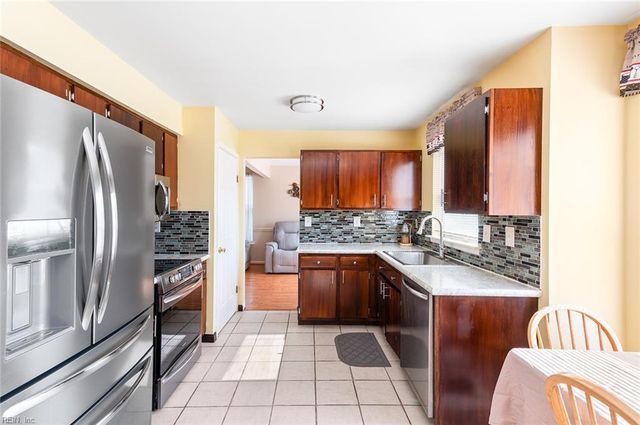 4112 Peridot Drive DR, Virginia Beach, VA 23456