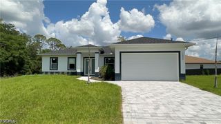 2605 E 18th ST, Lehigh Acres, FL 33972
