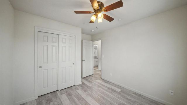 5560 Landon Ln, Riverbank, CA 95367