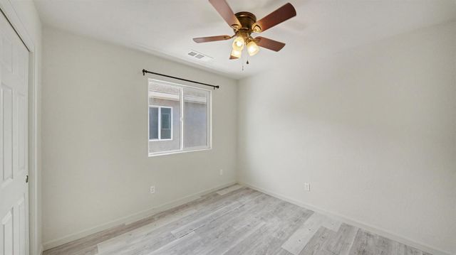 5560 Landon Ln, Riverbank, CA 95367