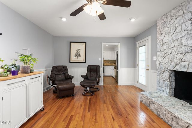 105 Oakview Drive, Elon, NC 27244