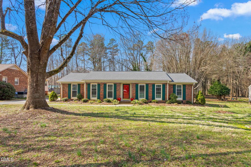 105 Oakview Drive, Elon, NC 27244