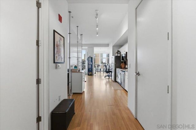 350 W Ash St 711, San Diego, CA 92101