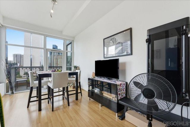 350 W Ash St 711, San Diego, CA 92101