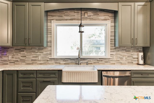 201 N Victoria Street, Victoria, TX 77901