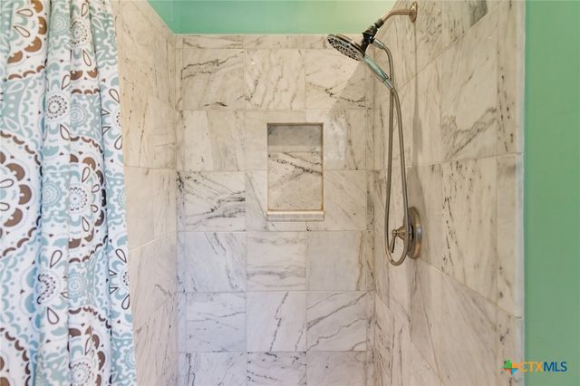 201 N Victoria Street, Victoria, TX 77901