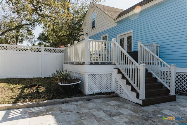 201 N Victoria Street, Victoria, TX 77901