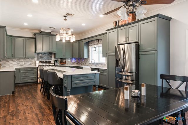 201 N Victoria Street, Victoria, TX 77901