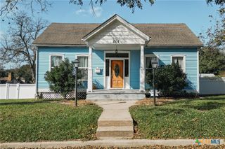 201 N Victoria Street, Victoria, TX 77901