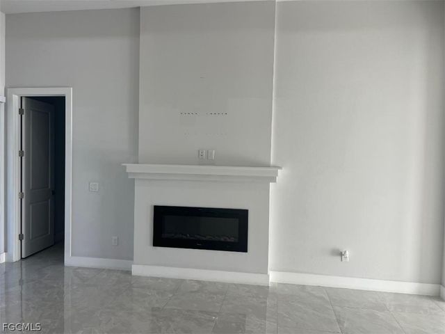 201 NW 3rd LN, Cape Coral, FL 33993