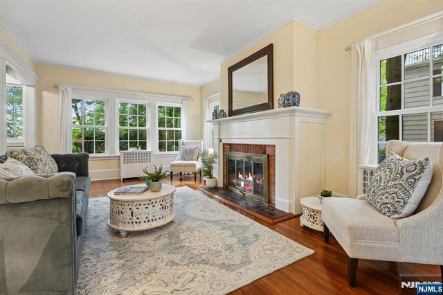 82 Arlington Avenue, Caldwell, NJ 07006