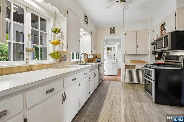82 Arlington Avenue, Caldwell, NJ 07006