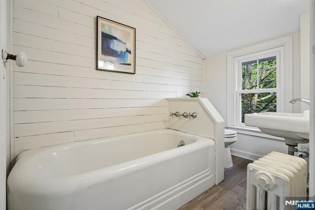 82 Arlington Avenue, Caldwell, NJ 07006