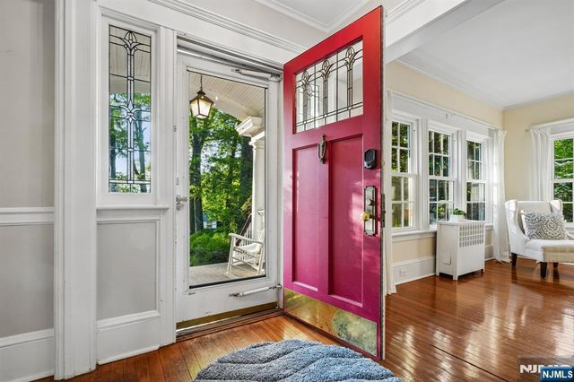 82 Arlington Avenue, Caldwell, NJ 07006