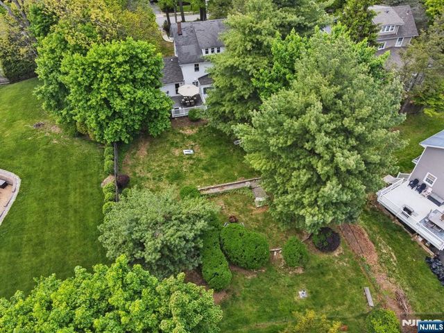 82 Arlington Avenue, Caldwell, NJ 07006