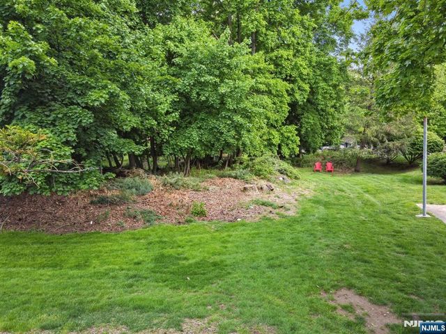 82 Arlington Avenue, Caldwell, NJ 07006
