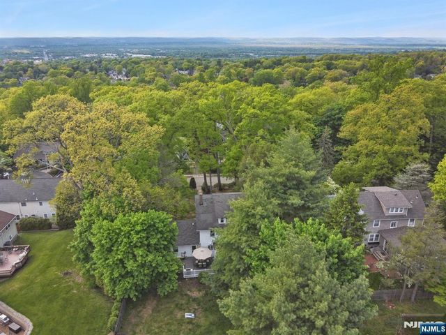 82 Arlington Avenue, Caldwell, NJ 07006