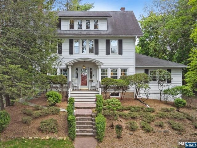82 Arlington Avenue, Caldwell, NJ 07006