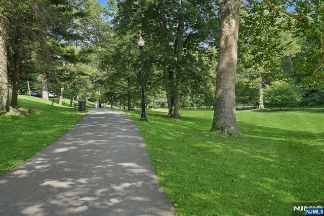 82 Arlington Avenue, Caldwell, NJ 07006