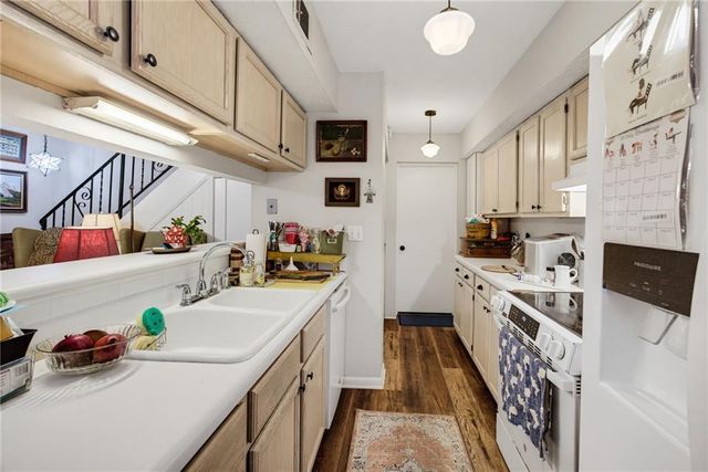 1352 Old Coach Road SW, Marietta, GA 30008