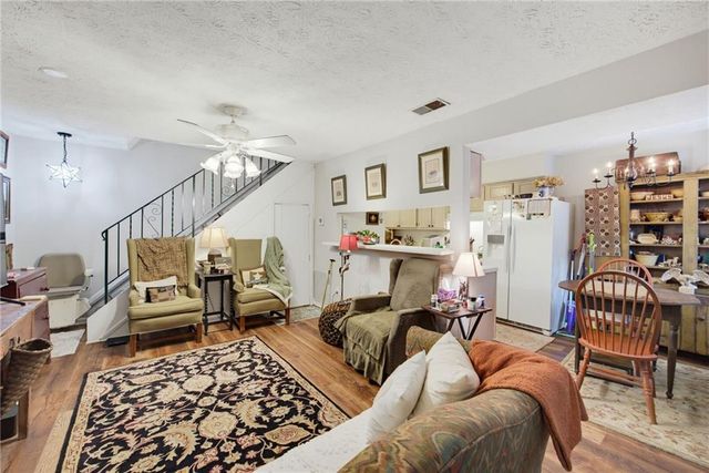 1352 Old Coach Road SW, Marietta, GA 30008