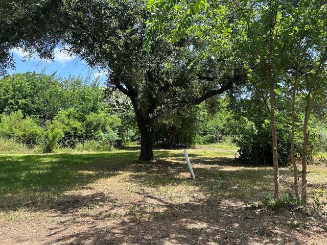 516 Meadowlawn Street, La Porte, TX 77571