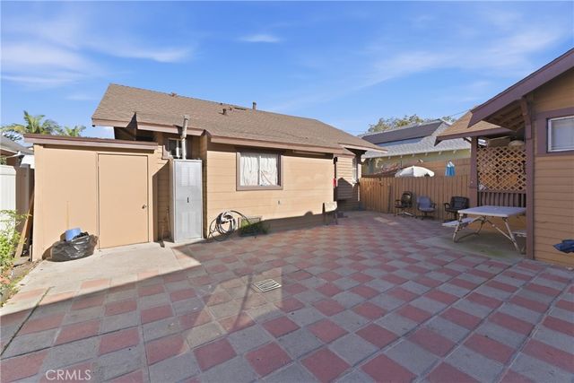 608 W 52nd, Los Angeles, CA 90037