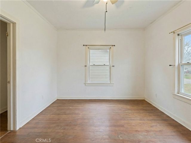 608 W 52nd, Los Angeles, CA 90037