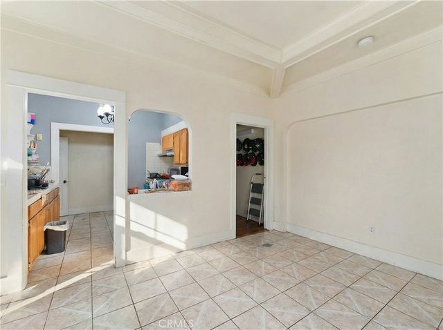 608 W 52nd, Los Angeles, CA 90037