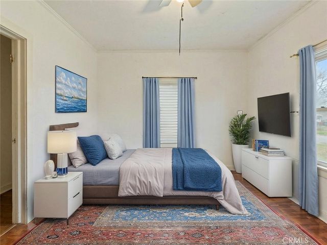 608 W 52nd, Los Angeles, CA 90037