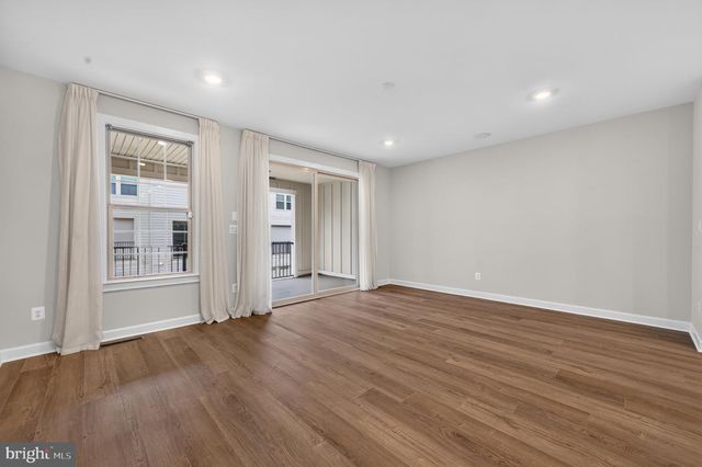 3722 MCLEAN AVE, Fairfax, VA 22030