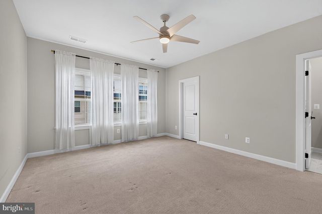 3722 MCLEAN AVE, Fairfax, VA 22030