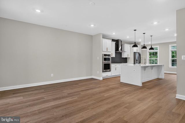 3722 MCLEAN AVE, Fairfax, VA 22030
