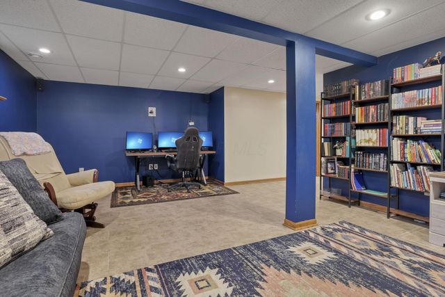 2204 Apple Valley Drive, Howard, OH 43028