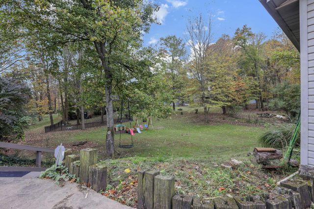 2204 Apple Valley Drive, Howard, OH 43028