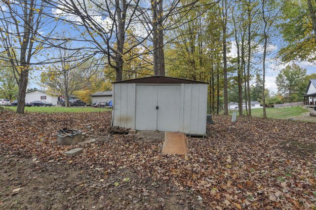 2204 Apple Valley Drive, Howard, OH 43028