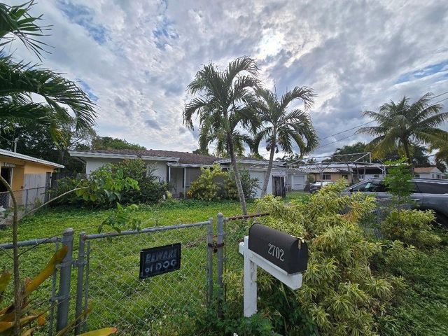 2702 Hayes Street, Hollywood, FL 33020
