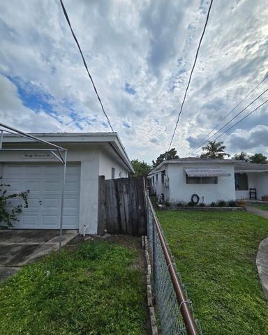 2702 Hayes Street, Hollywood, FL 33020