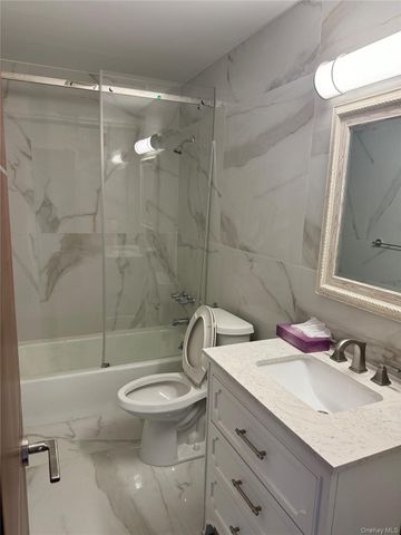 8866 Myrtle Avenue, Glendale, NY 11385