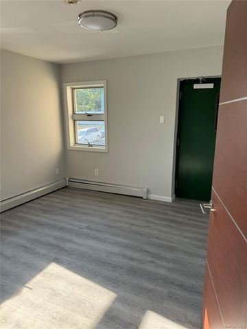8866 Myrtle Avenue, Glendale, NY 11385