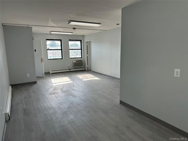 8866 Myrtle Avenue, Glendale, NY 11385