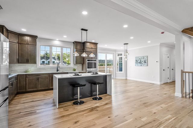 14 Balsam Hill Rd, Ludlow, MA 01056