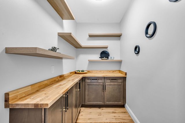 14 Balsam Hill Rd, Ludlow, MA 01056