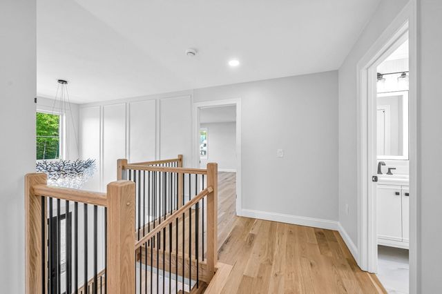 14 Balsam Hill Rd, Ludlow, MA 01056