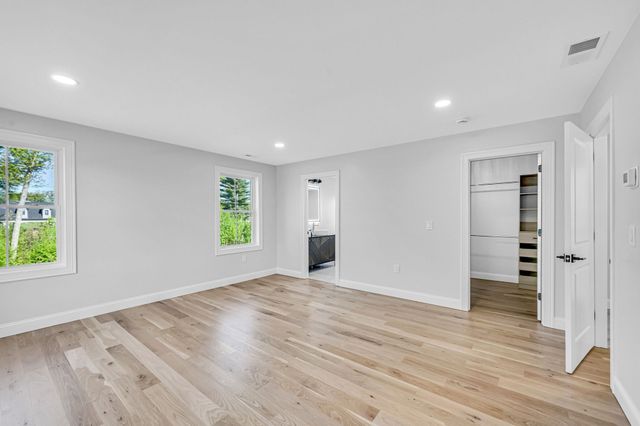 14 Balsam Hill Rd, Ludlow, MA 01056