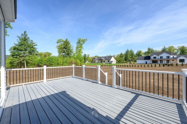 14 Balsam Hill Rd, Ludlow, MA 01056
