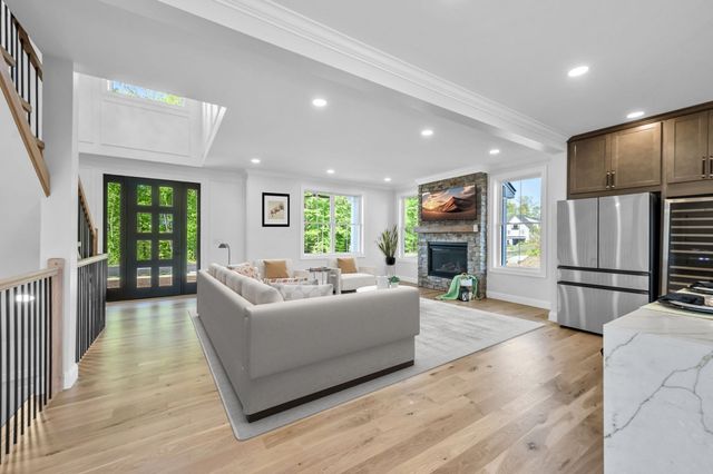 14 Balsam Hill Rd, Ludlow, MA 01056