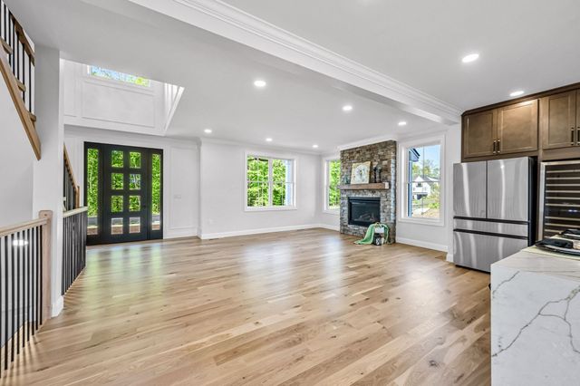 14 Balsam Hill Rd, Ludlow, MA 01056